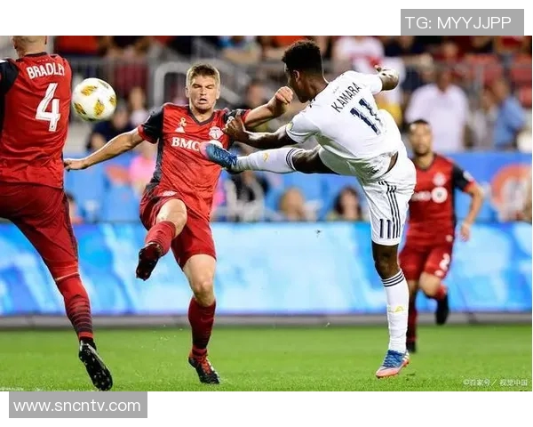 温哥华白帽迎战洛杉矶球队全力争胜展现实力与激情